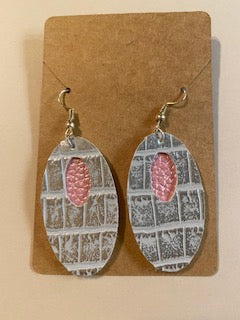 Alligator earrings-Silver with pink inlay